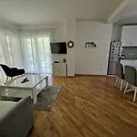 Apartman Tamara With Garden And River View - Free Private Parking & Garage *