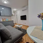 Apartamento Tamara With Garden And River View - Free Private Parking & Garage Mostar