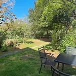 Tamara With Garden And River View - Free Private Parking & Garage