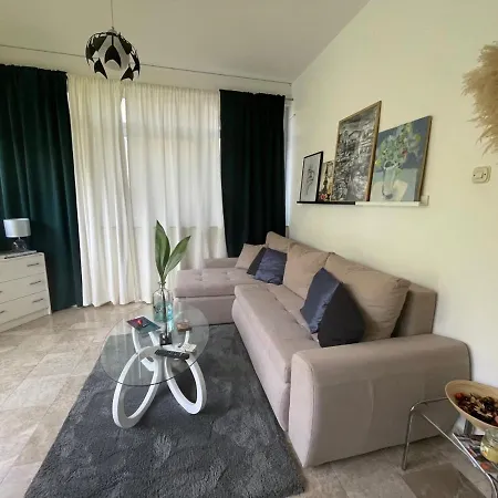 Tamara With Garden And River View - Free Private Parking & Garage Διαμέρισμα *