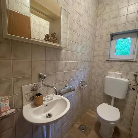 Tamara With Garden And River View - Free Private Parking & Garage * Μόσταρ