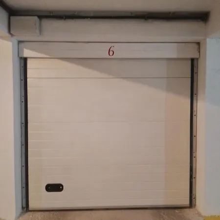 Tamara With Garden And River View - Free Private Parking & Garage * 모스타르