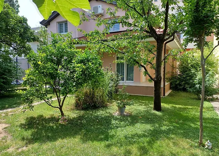 Apartmán Tamara With Garden And River View - Free Private Parking & Garage Mostar